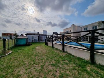 Hermosa casa en venta 3 ambientes Doomselar Chico con pileta