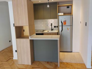 Venta Departamento en Barrio Norte 3 ambientes, piso 8 al frente