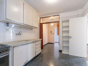 DEPARTAMENTO - VENTA - 3 AMBIENTES - BALCON - COCHERA - BELGRANO