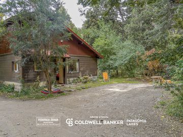 VENTA - Casa más 3 cabañas en Av. Bustillo Km 19, Bariloche