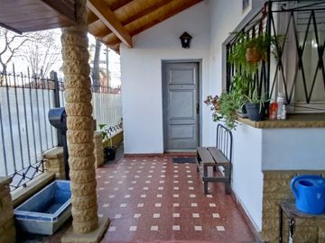 Casa en Profesor Mariño al 300, Temperley