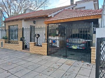 Casa en Profesor Mariño al 300, Temperley
