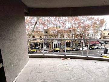VENTA DEPARTAMENTO DE 3 AMBIENTES EN BOEDO CON AMENITIES Y BALCÓN