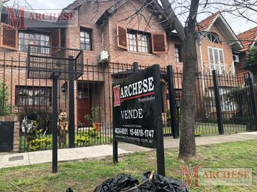 Casa  2 plantas en  Venta Castelar