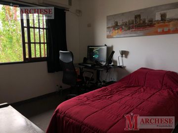 Casa  2 plantas en  Venta Castelar