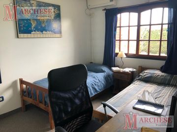 Casa  2 plantas en  Venta Castelar