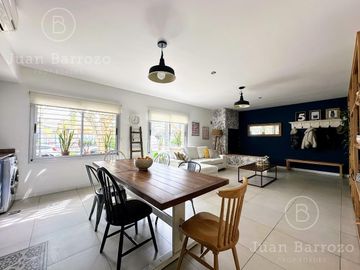 Venta Departamento tipo Duplex de 3 dormitorios con cochera. Banfield Oeste