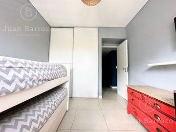 Venta Departamento tipo Duplex de 3 dormitorios con cochera. Banfield Oeste