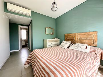 Venta Departamento tipo Duplex de 3 dormitorios con cochera. Banfield Oeste