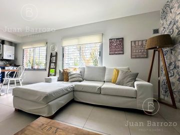 Venta Departamento tipo Duplex de 3 dormitorios con cochera. Banfield Oeste