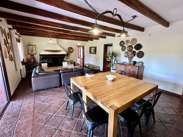 Casa a la venta en Lomas de la Carolina