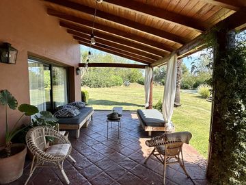 Casa a la venta en Lomas de la Carolina