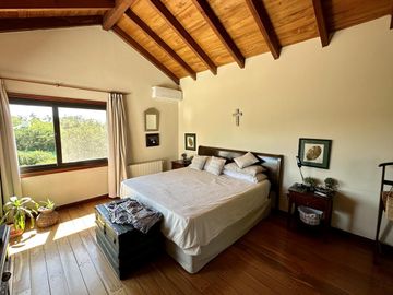 Casa a la venta en Lomas de la Carolina
