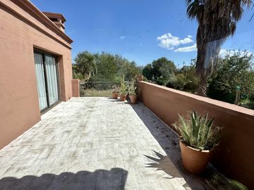 Casa a la venta en Lomas de la Carolina