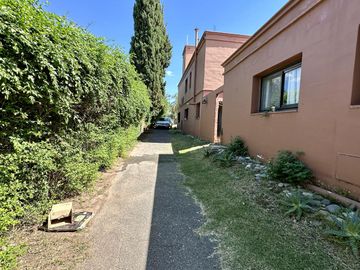 Casa a la venta en Lomas de la Carolina