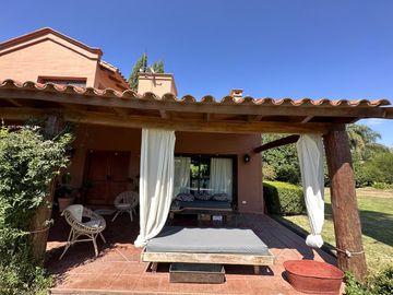 Casa a la venta en Lomas de la Carolina