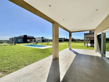 Casa en Venta en el Barrio San Felipe Canning