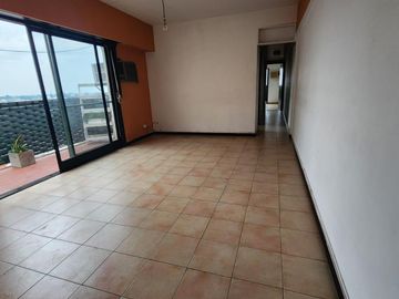 Departamento en venta - 2 Dormitorios 1 Baño - Cochera - 69Mts2 - Tigre