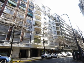 Departamento en venta 3 ambientes en planta baja con patio propio - Recoleta