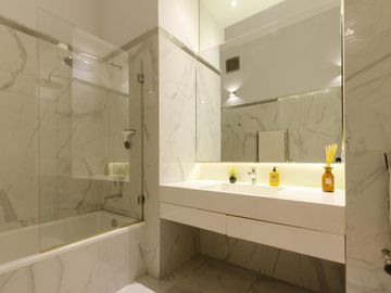Departamento en venta 3 ambientes en planta baja con patio propio - Recoleta
