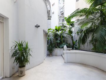 Departamento en venta 3 ambientes en planta baja con patio propio - Recoleta