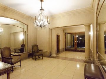 Departamento en venta 3 ambientes en planta baja con patio propio - Recoleta