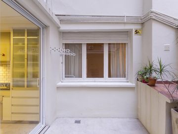 Departamento en venta 3 ambientes en planta baja con patio propio - Recoleta