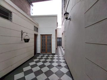 Casa en  Venta en Buenos Aires al 500