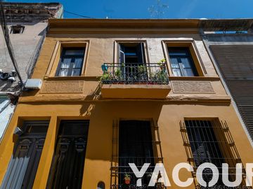 PH en venta - 4 Dormitorios 2 Baños - 270Mts2 - Almagro