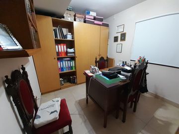 AMPLIA Casa en  venta en country del Banco Provincia, Moreno