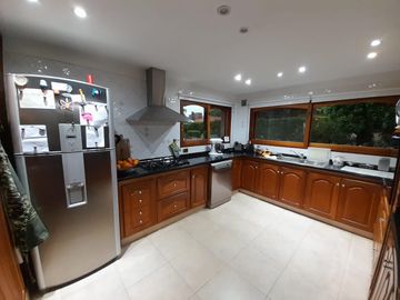 AMPLIA Casa en  venta en country del Banco Provincia, Moreno
