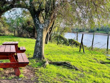 Venta Casa de tres dormitorios en terreno de 19.500 m2 en la isla, Paraná Viejo