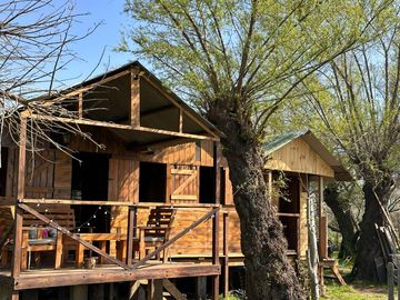 Venta Casa de tres dormitorios en terreno de 19.500 m2 en la isla, Paraná Viejo