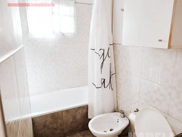 Rojas 400 PH 2 Plantas 7 ambientes con Local con Entrepiso y Subsuelo T300m². Oportunidad!!