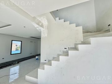 Venta Casa - Barrio Santa Elena - Pilar del Este