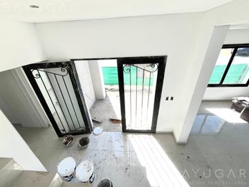 Venta Casa - Barrio Santa Elena - Pilar del Este
