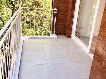 VENTA/ALQUILER - SEMIPISO 4 AMBIENTES C/ DEPENDENCIA - COCHERA Y BAULERA - LAS CAÑITAS