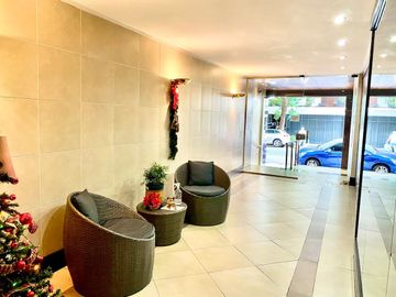 VENTA/ALQUILER - SEMIPISO 4 AMBIENTES C/ DEPENDENCIA - COCHERA Y BAULERA - LAS CAÑITAS