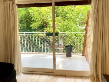 VENTA/ALQUILER - SEMIPISO 4 AMBIENTES C/ DEPENDENCIA - COCHERA Y BAULERA - LAS CAÑITAS