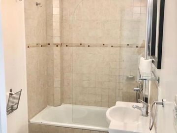 VENTA/ALQUILER - SEMIPISO 4 AMBIENTES C/ DEPENDENCIA - COCHERA Y BAULERA - LAS CAÑITAS