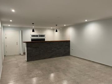 Casa en venta - 2 Dormitorios 1 Baño - 350Mts2 - Balcarce