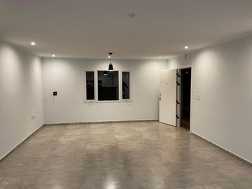 Casa en venta - 2 Dormitorios 1 Baño - 350Mts2 - Balcarce