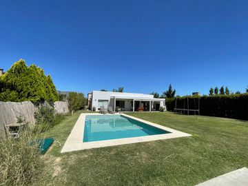 Venta Casa 4 Ambientes  en San Francisco Villanueva Tigre APTO CREDITO