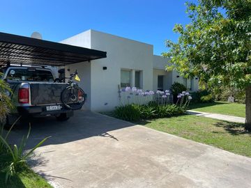 Venta Casa 4 Ambientes  en San Francisco Villanueva Tigre APTO CREDITO