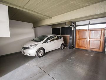 Departamento de 4 ambientes con cochera, dependencia y playroom en venta en Martinez