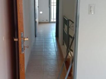 Venta Duplex 4 ambientes Santa Genoveva