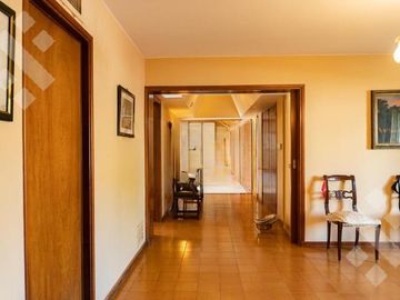 VENTA CASA 8 AMBIENTES   CASA DE HUÉSPEDES Y QUINCHO,  ALLEN-RÍO NEGRO