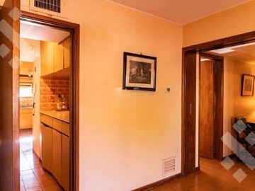 VENTA CASA 8 AMBIENTES   CASA DE HUÉSPEDES Y QUINCHO,  ALLEN-RÍO NEGRO