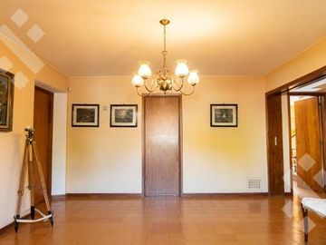 VENTA CASA 8 AMBIENTES   CASA DE HUÉSPEDES Y QUINCHO,  ALLEN-RÍO NEGRO