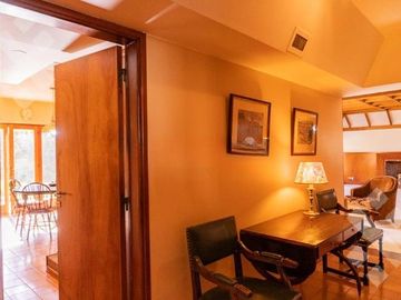 VENTA CASA 8 AMBIENTES   CASA DE HUÉSPEDES Y QUINCHO,  ALLEN-RÍO NEGRO